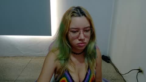 Snapshot of wandadoll chatting on 03-08-26, 12:53 Wanda online show from 03-08-26, 12:53