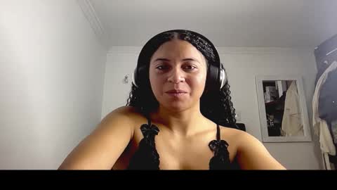 Snapshot of wandasingerr chatting on 09-19-25, 07:25 wanda online show from 09-19-25, 07:25