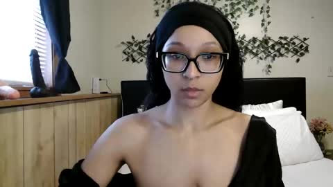 wanderlustgaal online show from 12-04-25, 08:17