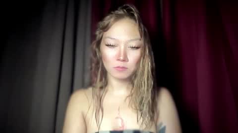 Snapshot of wanna_bewithyouxxx chatting on 02-22-26, 02:24 LIZA online show from 02-22-26, 02:24