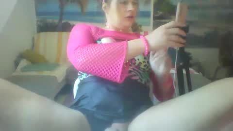 Snapshot of wannafeelitall chatting on 12-22-24, 01:11 Emilia inst  online show from 12-22-24, 01:11