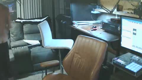 inittogetitin online show from 02-09-26, 03:43