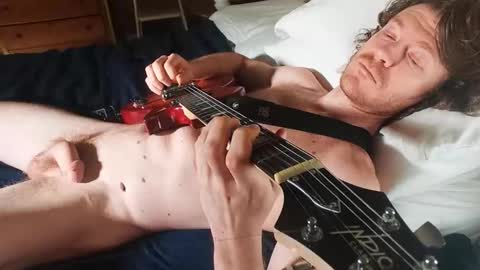 Warren Kener online show from 12-20-25, 04:19