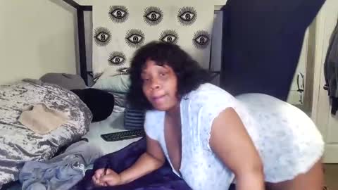 LAUREN LUSH online show from 01-18-26, 06:28