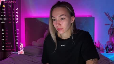 Snapshot of watergirl_ chatting on 11-23-25, 08:52 Im saving up for a new car help me online show from 11-23-25, 08:52