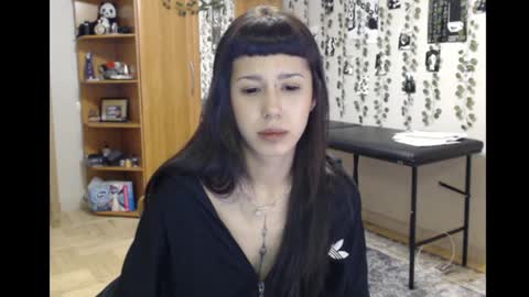 Mina online show from 11-06-25, 08:32