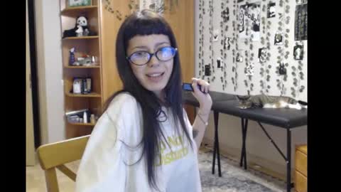 Mina online show from 11-23-25, 05:02