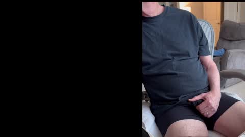 Snapshot of wdcsport chatting on 12-15-24, 07:21 Luvs To Play. online show from 12-15-24, 07:21