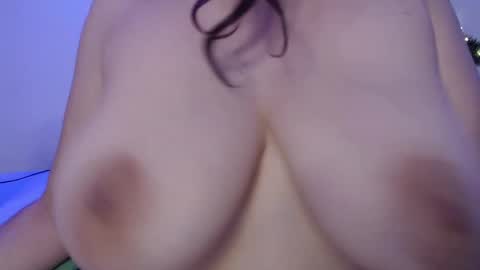 Trixie 3 online show from 12-31-24, 04:46