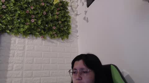Trixie 3 online show from 02-17-25, 01:32