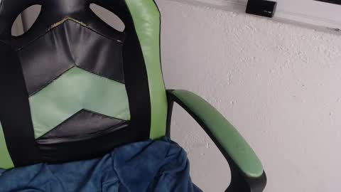 Trixie 3 online show from 11-19-25, 02:39