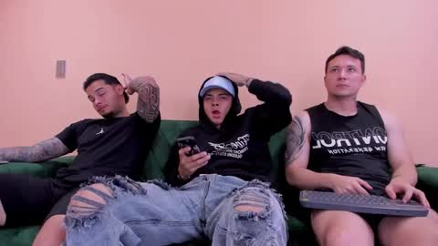 Jhonny Dick  his neighbors. online show from 01-15-25, 01:52