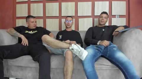 Jhonny Dick  his neighbors. online show from 02-22-25, 01:00