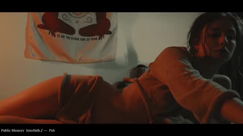 Snapshot of webcora chatting on 10-19-25, 06:41 Coraline online show from 10-19-25, 06:41