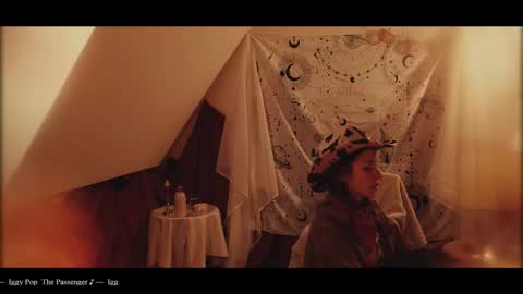 Snapshot of webcora chatting on 10-29-25, 06:42 Coraline online show from 10-29-25, 06:42