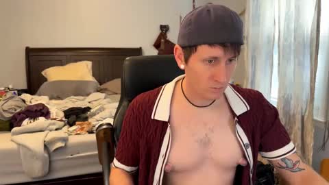 Snapshot of webslingxxxx chatting on 10-09-25, 04:49 webslingxxxx online show from 10-09-25, 04:49