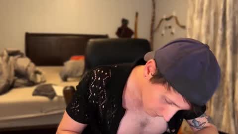 Snapshot of webslingxxxx chatting on 03-27-26, 12:27 webslingxxxx online show from 03-27-26, 12:27