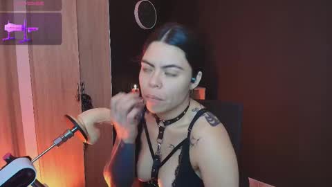 Snapshot of wednesdayfriday chatting on 11-12-25, 05:13 Wednesday Please help me to reach 111 thumbs up online show from 11-12-25, 05:13