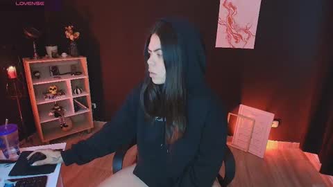 Snapshot of wednesdayfriday chatting on 11-28-25, 06:43 Wednesday Please help me to reach 111 thumbs up online show from 11-28-25, 06:43