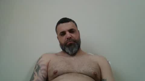 Snapshot of weezy210 chatting on 04-05-26, 12:46 Weezy online show from 04-05-26, 12:46