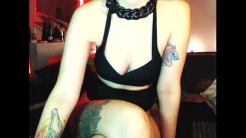 Liza online show from 12-19-24, 02:34