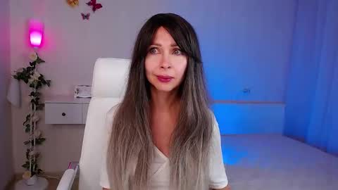 Wendi Foster online show from 10-10-25, 06:51