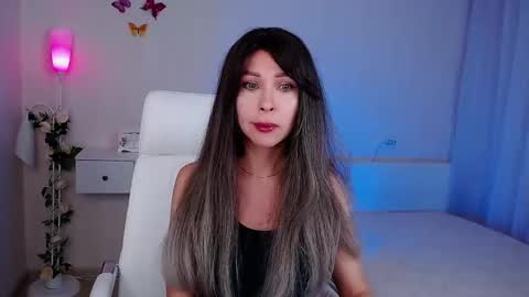 Wendi Foster online show from 11-27-25, 06:32