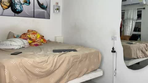 Wendy Alex online show from 09-12-25, 02:11