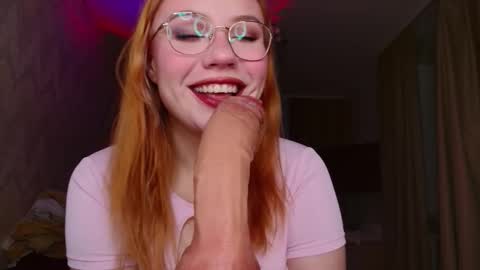 Snapshot of wendy_cherryy chatting on 10-30-25, 04:08 Wendy online show from 10-30-25, 04:08