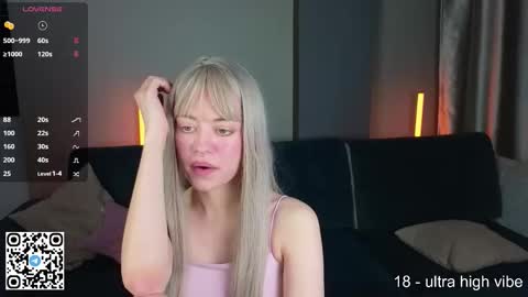 Wendy online show from 09-28-25, 01:49