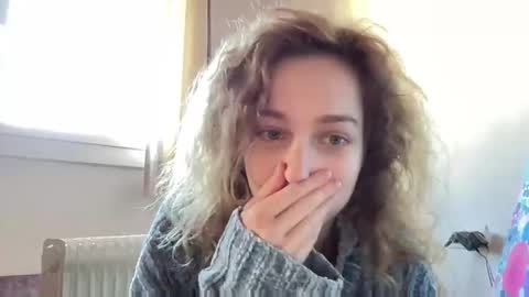 Snapshot of wenus_ss chatting on 12-08-24, 12:41 wenus_ss online show from 12-08-24, 12:41