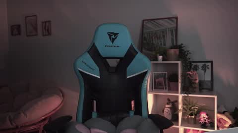 little girl who is always rightLisa online show from 02-26-25, 02:15