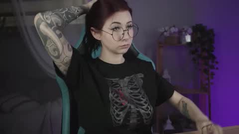 little girl who is always rightLisa online show from 09-10-25, 02:11