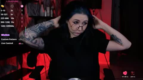 little girl who is always rightLisa online show from 12-17-25, 01:22