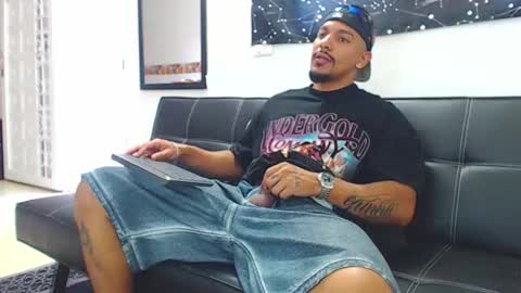 Wesley Rogger online show from 11-08-25, 09:57