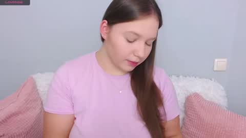 Snapshot of wet__molly chatting on 02-07-25, 08:10 molly online show from 02-07-25, 08:10