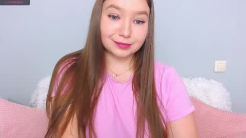 Snapshot of wet__molly chatting on 02-27-25, 09:14 molly online show from 02-27-25, 09:14