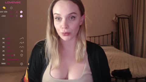 Lana online show from 03-11-25, 04:29
