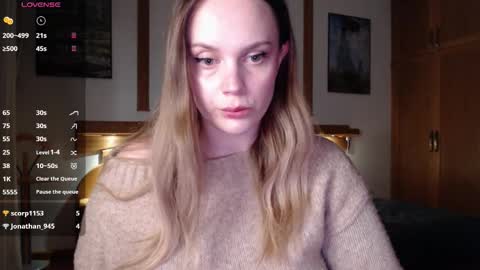 Lana online show from 10-04-25, 05:55