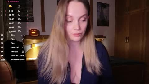 Lana online show from 10-18-25, 07:36