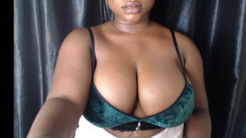 Snapshot of wet_xxpussy55 chatting on 02-22-26, 11:09 Sonia online show from 02-22-26, 11:09