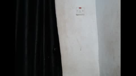 Snapshot of wetdrippussy7 chatting on 10-20-25, 06:52 wetdrippussy7 online show from 10-20-25, 06:52