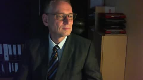 Franz online show from 12-30-24, 02:19