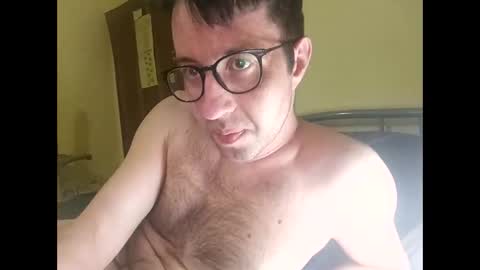 Snapshot of whatwouldyouliketosee chatting on 03-14-26, 11:43 stoffy online show from 03-14-26, 11:43