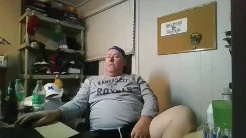 whiskyguy47 online show from 11-09-25, 03:38