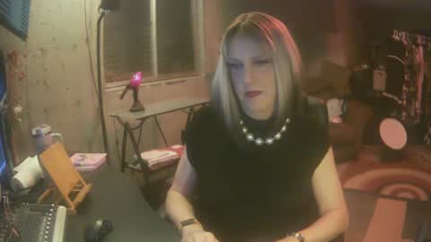 Snapshot of whisperlace chatting on 12-08-24, 03:10 Whisper online show from 12-08-24, 03:10