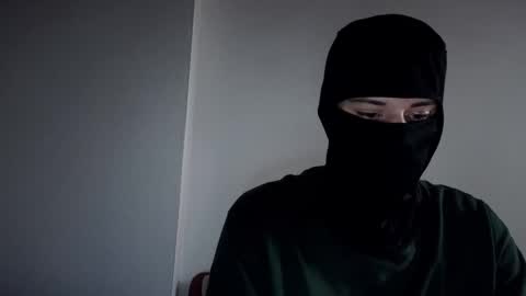 whispero_o online show from 12-23-25, 09:07