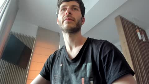 Snapshot of whisperoflust chatting on 01-11-25, 12:18 Michael online show from 01-11-25, 12:18