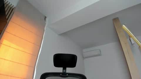 Snapshot of whisperoflust chatting on 01-24-25, 11:15 Michael online show from 01-24-25, 11:15