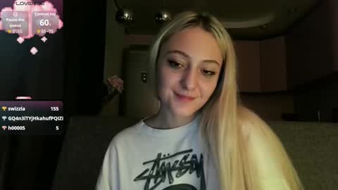 Lina online show from 09-14-25, 12:21